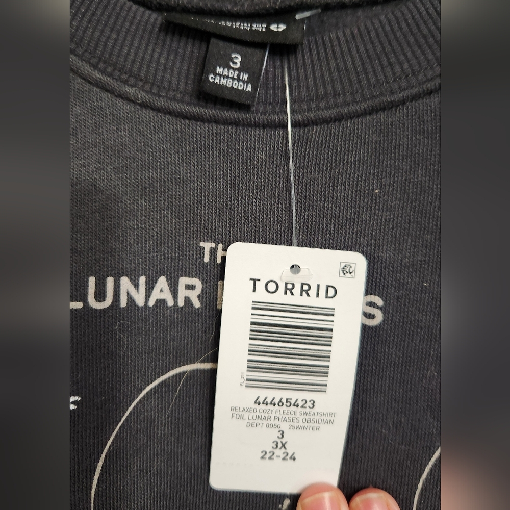 Lunar Phases Graphic Sweatshirt - Picture 5 of 6
